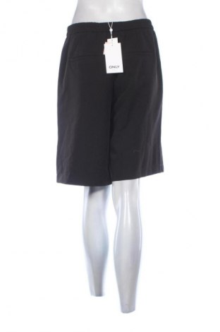 Дамски къс панталон ONLY, Размер L, Цвят Черен, Цена 37,99 лв.