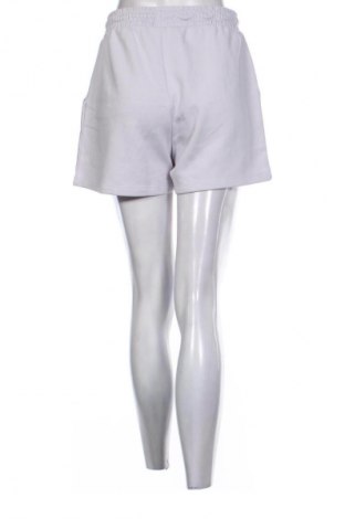 Damen Shorts ONLY Play, Größe S, Farbe Lila, Preis 30,99 €