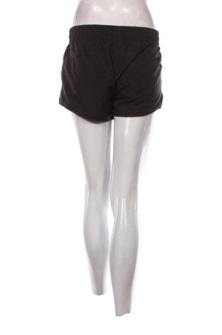 Дамски къс панталон PUMA, Размер M, Цвят Черен, Цена 33,97 лв.