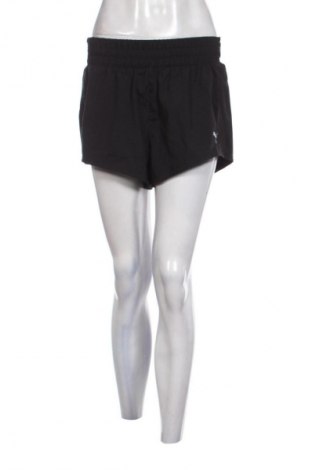 Γυναικείο κοντό παντελόνι PUMA, Μέγεθος S, Χρώμα Μαύρο, Τιμή 17,99 €