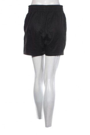 Дамски къс панталон PUMA, Размер M, Цвят Черен, Цена 34,99 лв.