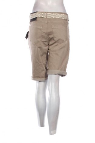Дамски къс панталон Pescara, Размер L, Цвят Бежов, Цена 16,99 лв.