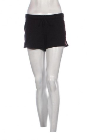 Dámské kraťasy  Pull&Bear, Velikost M, Barva Černá, Cena  394,00 Kč