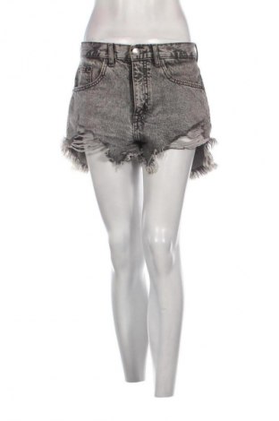 Дамски къс панталон Pull&Bear, Размер M, Цвят Черен, Цена 19,04 лв.