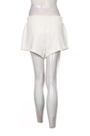 Γυναικείο κοντό παντελόνι Reina Olga, Μέγεθος S, Χρώμα Λευκό, Τιμή 52,73 €