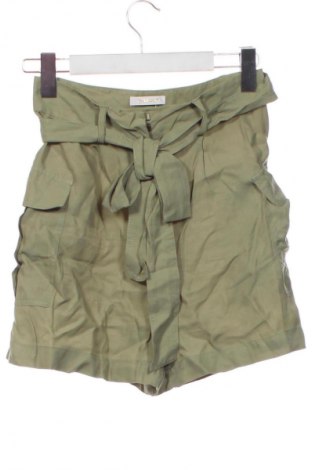 Dámské kraťasy  Rich & Royal, Velikost XS, Barva Zelená, Cena  606,00 Kč