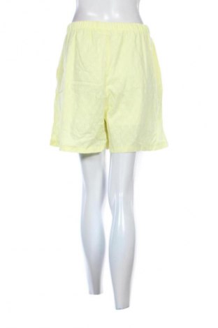 Γυναικείο κοντό παντελόνι SHEIN, Μέγεθος XL, Χρώμα Κίτρινο, Τιμή 10,00 €