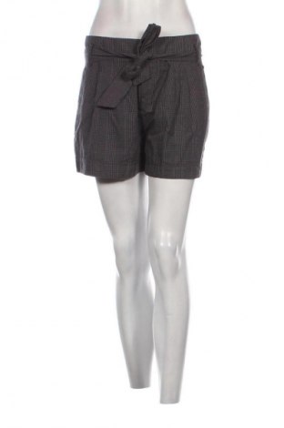 Pantaloni scurți de femei Stradivarius, Mărime M, Culoare Multicolor, Preț 50,00 Lei