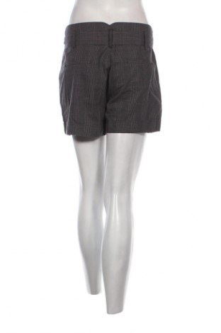 Pantaloni scurți de femei Stradivarius, Mărime M, Culoare Multicolor, Preț 50,00 Lei