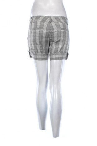 Pantaloni scurți de femei Tally Weijl, Mărime M, Culoare Multicolor, Preț 50,00 Lei