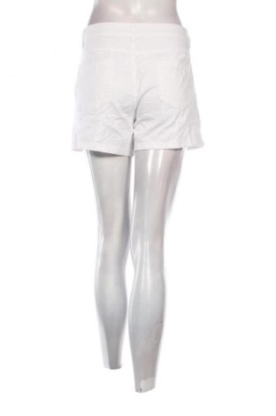 Дамски къс панталон Tissaia, Размер L, Цвят Бял, Цена 16,99 лв.