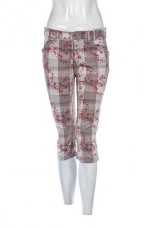 Дамски къс панталон Unbranded, Размер S, Цвят Многоцветен, Цена 19,00 лв.