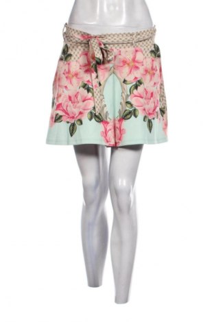 Дамски къс панталон Unbranded, Размер M, Цвят Многоцветен, Цена 17,99 лв.