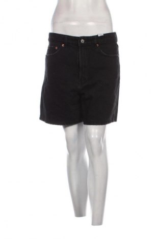 Дамски къс панталон Zara, Размер L, Цвят Сив, Цена 42,94 лв.