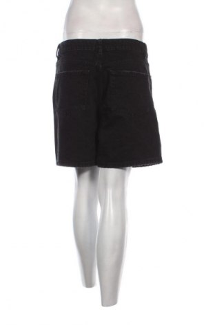 Дамски къс панталон Zara, Размер L, Цвят Сив, Цена 42,94 лв.