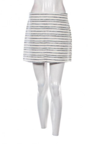 Дамски къс панталон Zara, Размер M, Цвят Многоцветен, Цена 38,72 лв.