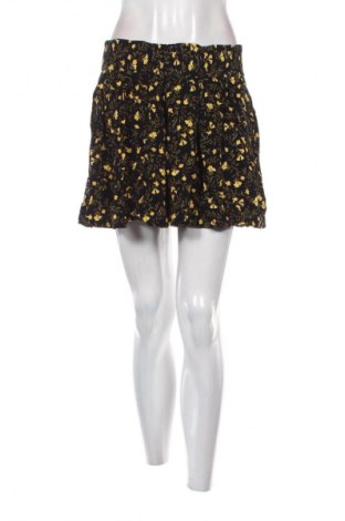 Дамски къс панталон Zara, Размер L, Цвят Многоцветен, Цена 20,14 лв.