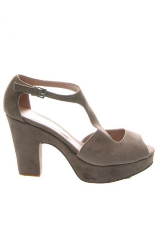 Damenschuhe Alesya, Größe 38, Farbe Beige, Preis 71,61 €