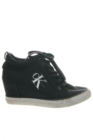 Dámske topánky  Calvin Klein, Veľkosť 39, Farba Čierna, Cena  114,48 €