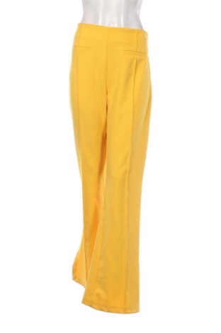 Pantaloni de femei Bershka, Mărime XL, Culoare Galben, Preț 76,32 Lei