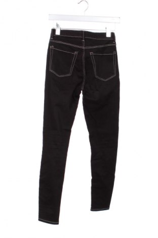 Pantaloni de femei Bershka, Mărime XS, Culoare Alb, Preț 76,00 Lei