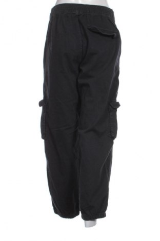 Дамски панталон Bershka, Размер M, Цвят Син, Цена 46,99 лв.