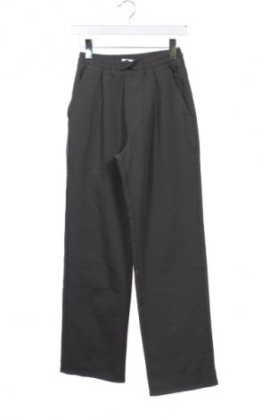 Dámské kalhoty  Bershka, Velikost XXS, Barva Šedá, Cena  559,00 Kč