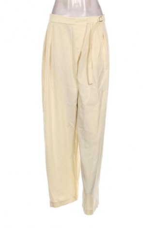 Damenhose Bershka, Größe M, Farbe Gelb, Preis 37,99 €