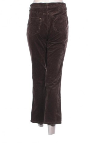 Дамски панталон Brax, Размер L, Цвят Кафяв, Цена 25,99 лв.
