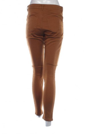 Дамски панталон Calzedonia, Размер L, Цвят Кафяв, Цена 41,06 лв.