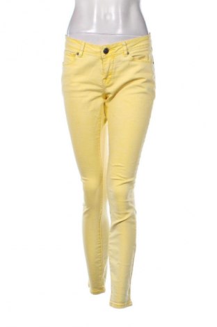 Γυναικείο παντελόνι Fishbone, Μέγεθος L, Χρώμα Κίτρινο, Τιμή 8,99 €