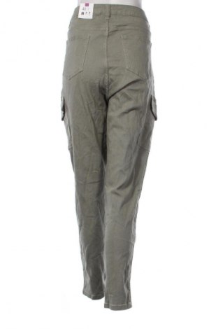 Дамски панталон Janina, Размер XXL, Цвят Зелен, Цена 30,99 лв.