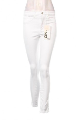 Дамски панталон ONLY, Размер S, Цвят Бял, Цена 62,99 лв.