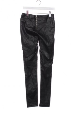 Damskie spodnie Pieces, Rozmiar S, Kolor Czarny, Cena 166,99 zł