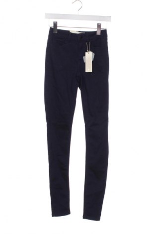 Damskie spodnie Pieces, Rozmiar XS, Kolor Niebieski, Cena 166,99 zł