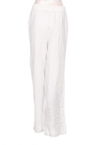 Damenhose Pieces, Größe M, Farbe Weiß, Preis € 13,81