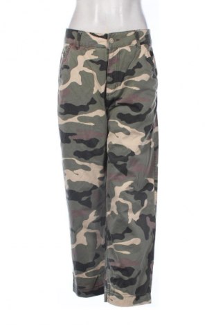 Γυναικείο παντελόνι Pull&Bear, Μέγεθος L, Χρώμα Πολύχρωμο, Τιμή 14,83 €