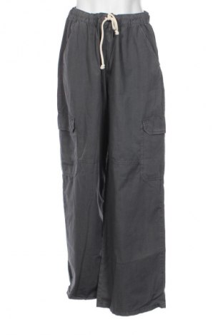 Női nadrág Stradivarius, Méret L, Szín Szürke, Ár 5 379 Ft