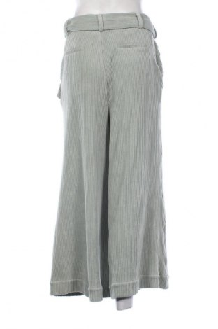 Pantaloni de femei Uterque, Mărime L, Culoare Verde, Preț 252,29 Lei
