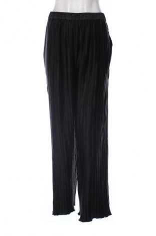 Дамски панталон Vero Moda, Размер M, Цвят Черен, Цена 72,96 лв.