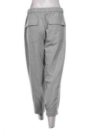 Pantaloni de femei Zara, Mărime M, Culoare Gri, Preț 66,99 Lei