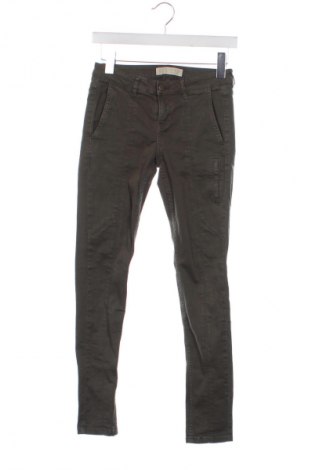 Damskie spodnie Zara, Rozmiar XS, Kolor Zielony, Cena 62,07 zł