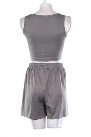 Costum trening de damă Unbranded, Mărime M, Culoare Gri, Preț 123,47 Lei