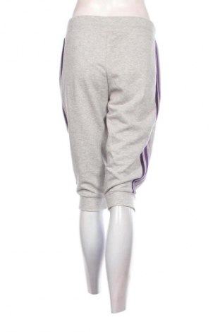 Női sport nadrág Adidas, Méret M, Szín Szürke, Ár 11 449 Ft