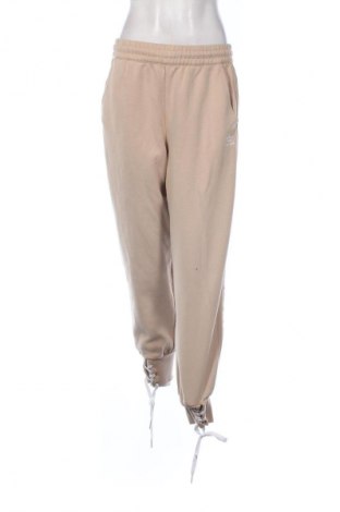Дамско спортно долнище Adidas Originals, Размер L, Цвят Бежов, Цена 41,00 лв.