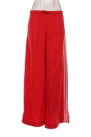 Дамско спортно долнище Adidas Originals, Размер M, Цвят Червен, Цена 93,99 лв.