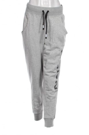 Pantaloni trening de femei Adidas Originals, Mărime XL, Culoare Gri, Preț 246,95 Lei
