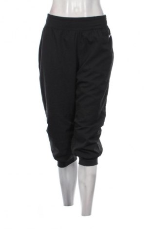 Дамско спортно долнище Nike, Размер XL, Цвят Черен, Цена 47,99 лв.