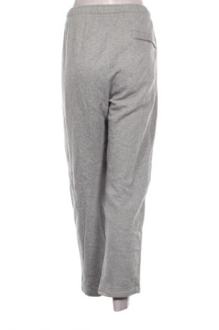 Damen Sporthose Nike, Größe L, Farbe Grau, Preis € 27,99