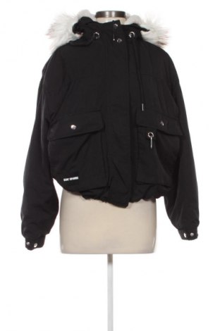 Γυναικείο μπουφάν Bershka, Μέγεθος M, Χρώμα Μαύρο, Τιμή 27,99 €